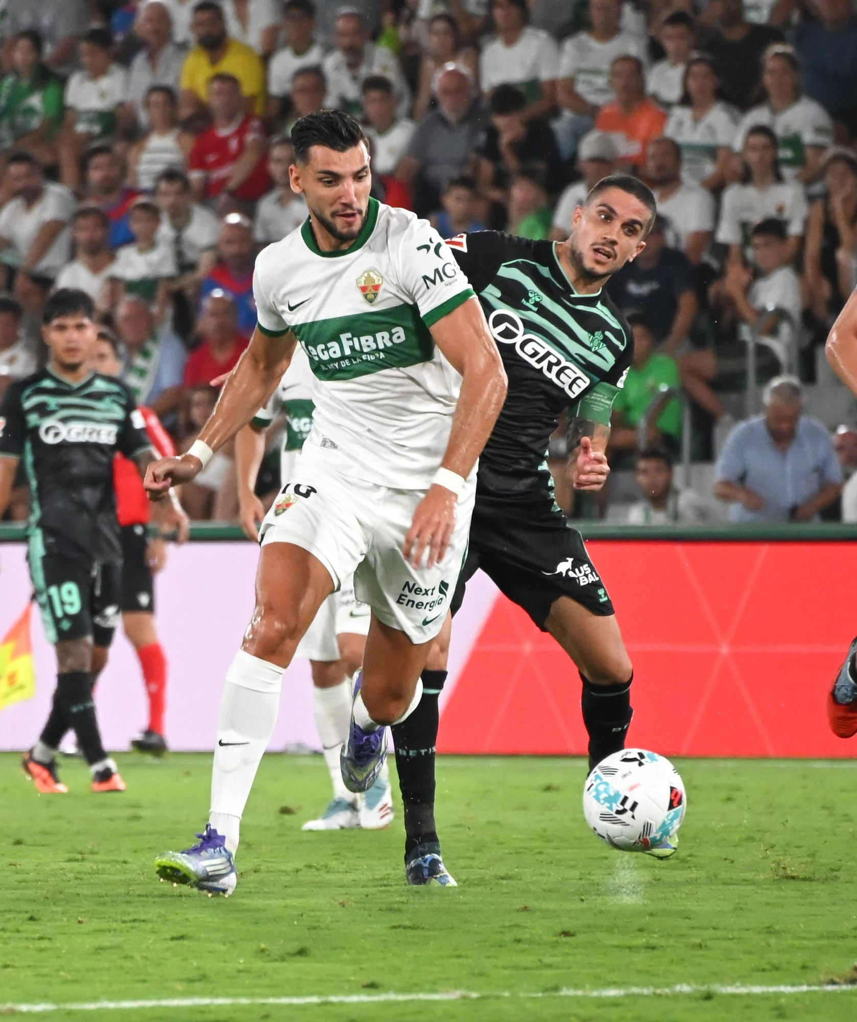 El Elche vuelve a Primera División con un empate frente al Betis (1-1)