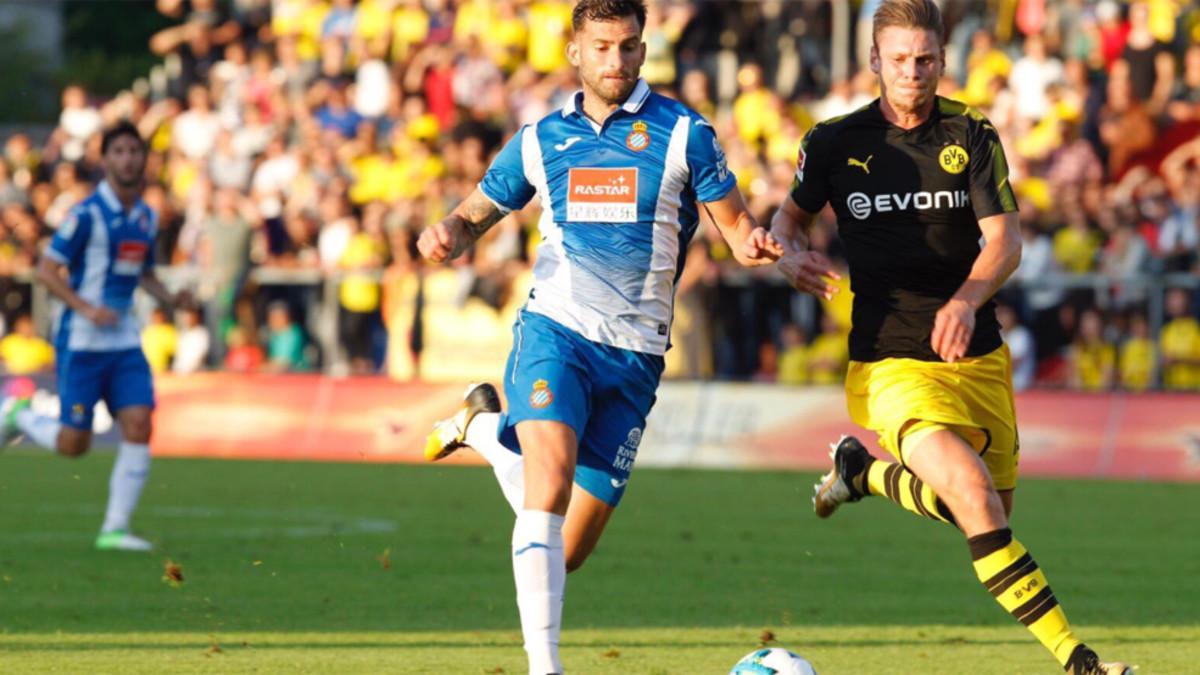 Leo Baptistao conduce un ataque del Espanyol