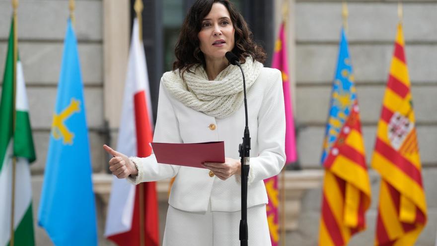 Ayuso acusa al Gobierno de querer tapar su "corrupción" atacando a la Comunidad de Madrid.