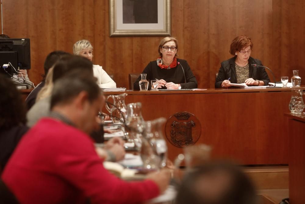 Pleno extraordinario en el Ayuntamiento de Avilés