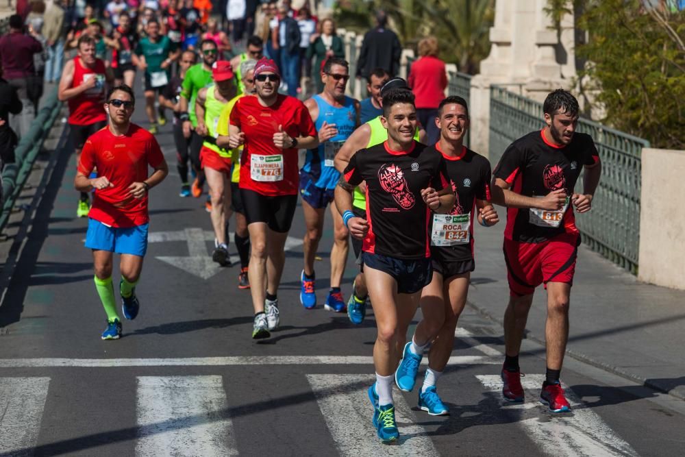 Hassanne Ahouchar gana el 44 maratón de Elche