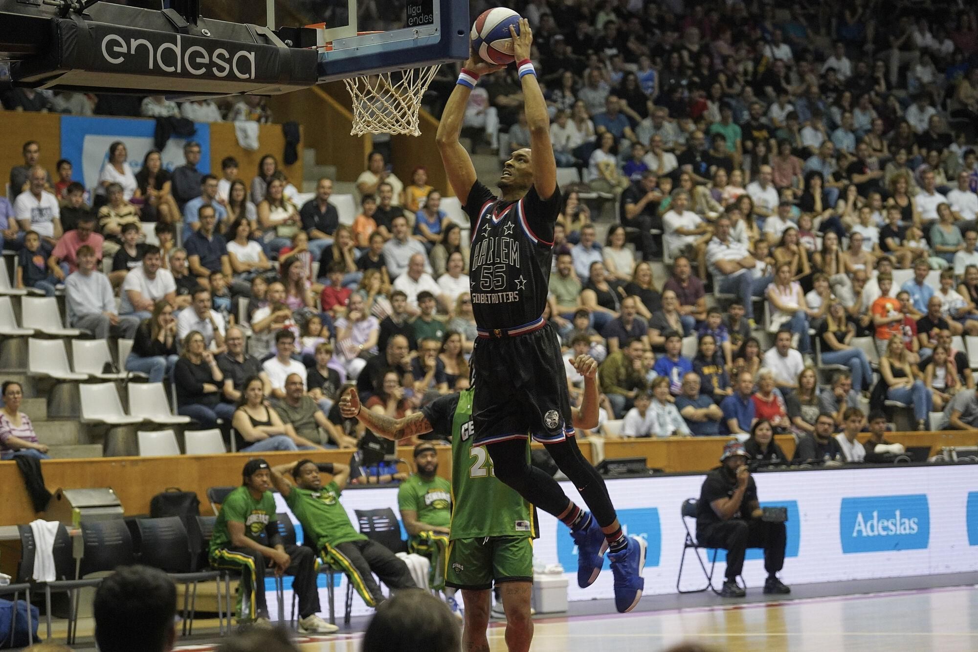 Girona. Fontajau partit dels Harlem Globetrotters