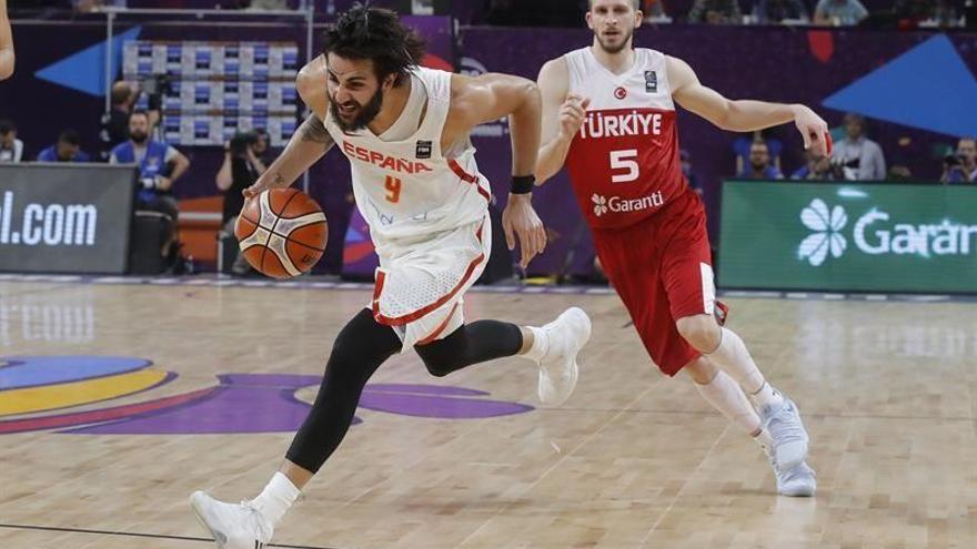 España sobrevive a una batalla con Turquía y pasa a cuartos de final (73-56)