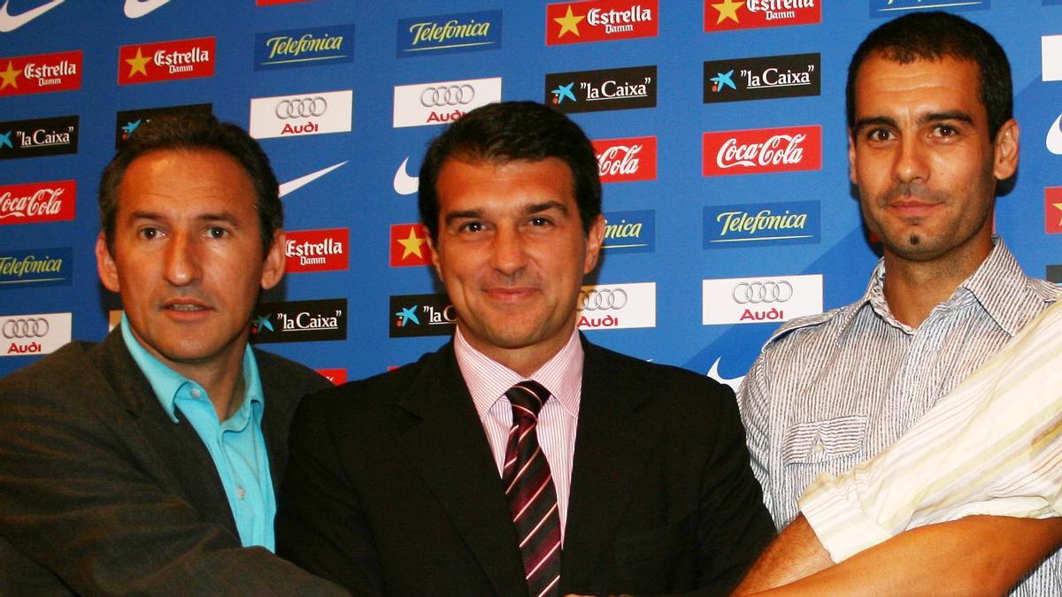 Txiki Begiristain y Joan Laporta, en la presentación de Pep Guardiola como entrenador del Barça en 2008