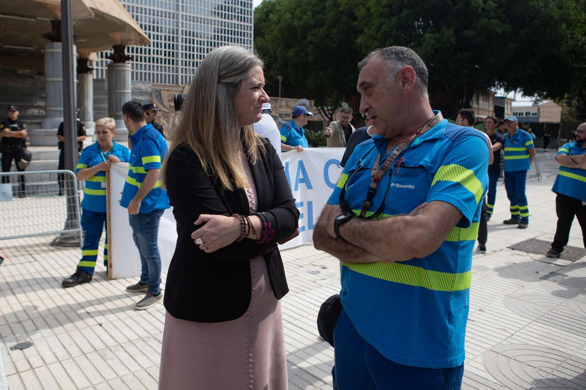 Los trabajadores de Navantia protestan frente a la Asamblea Regional