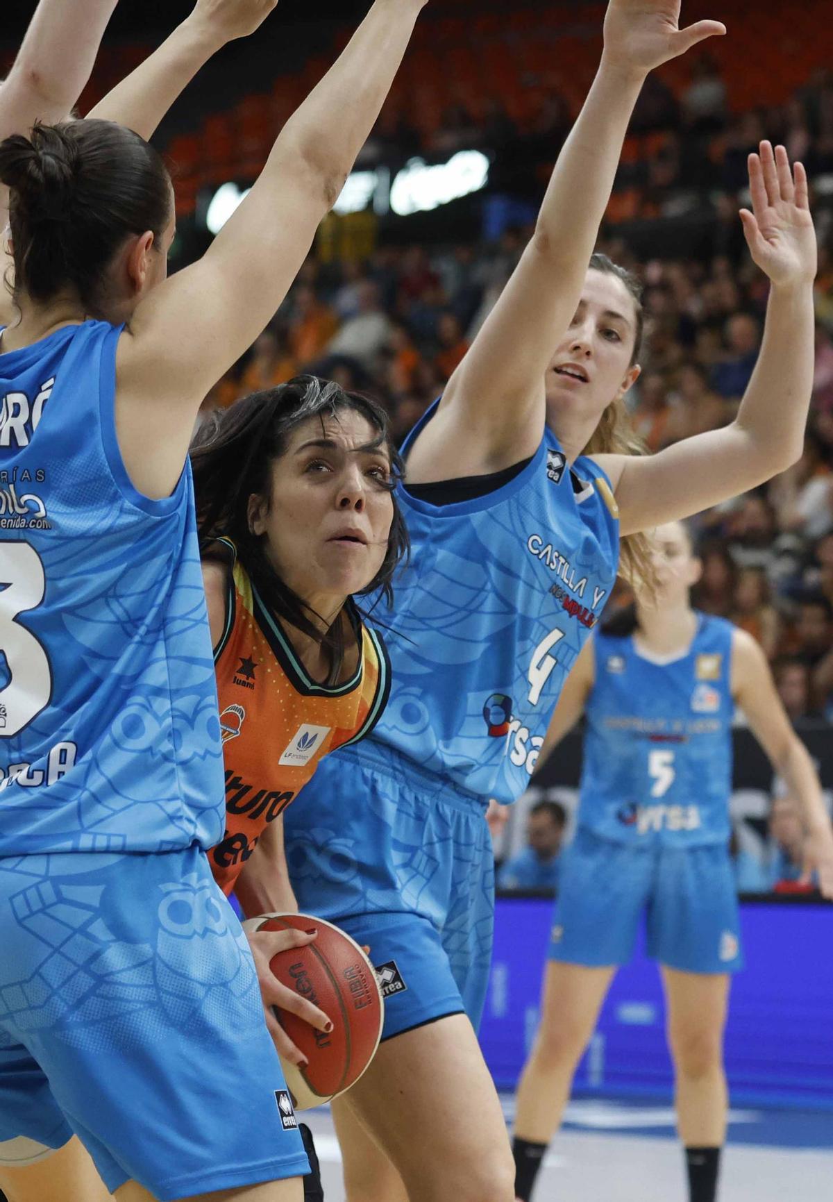 Valencia Basket - Perfumerías Avenida