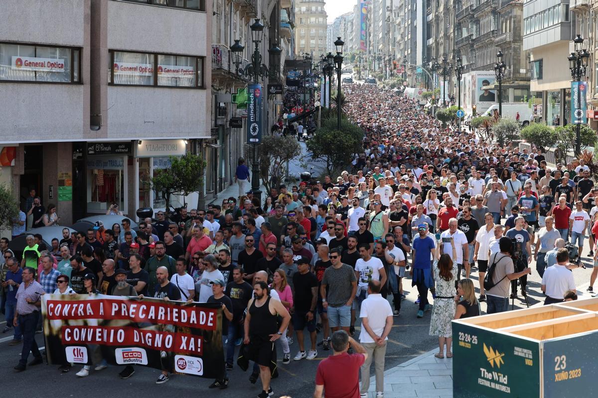 Trabajadores del metal de la provincia se manifiestan en Vigo