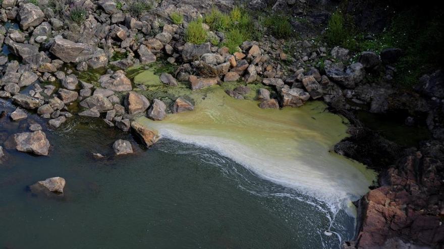 El río Umia en el embalse de A Baxe