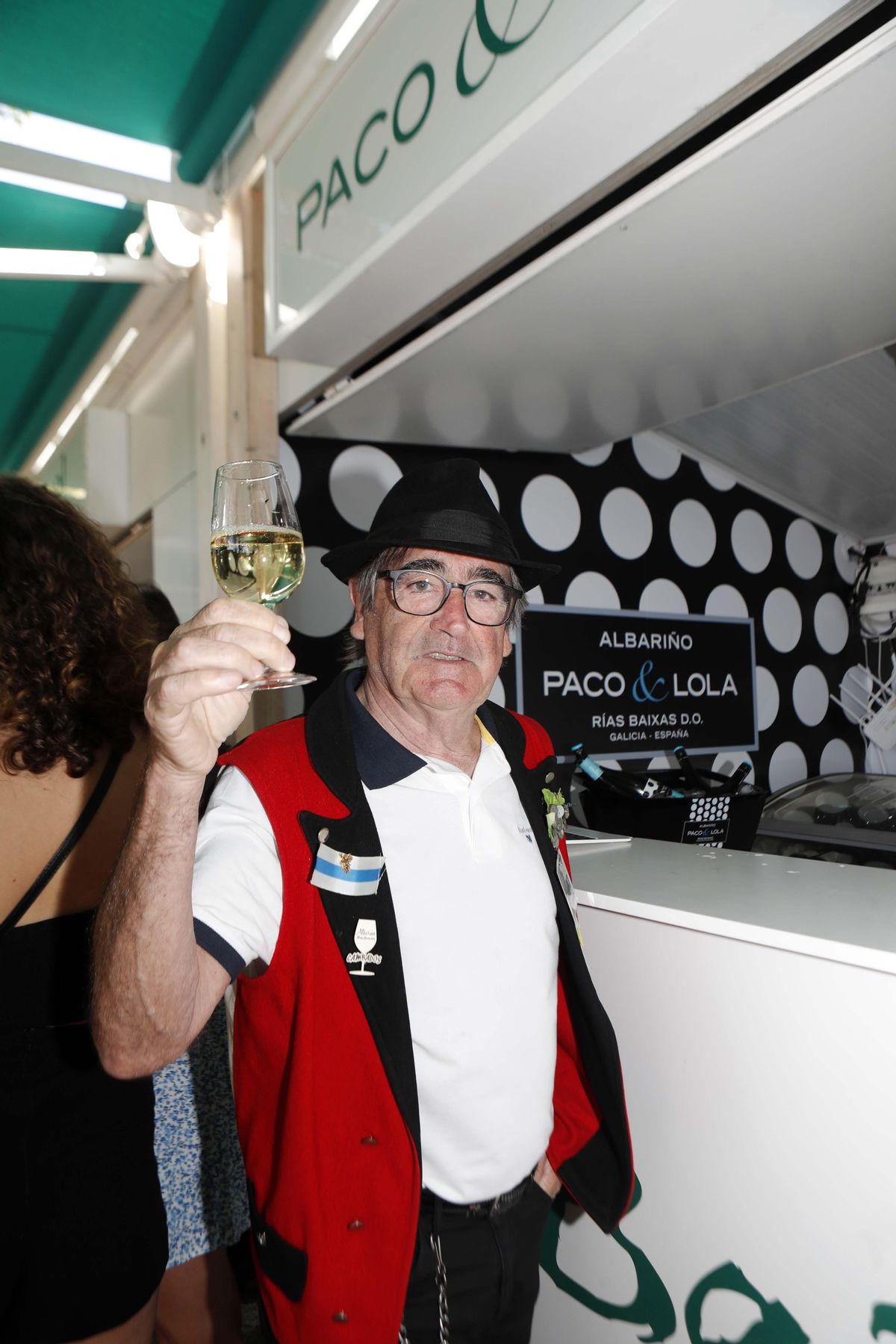 El brindis con Domi es un clásico en Cambados.