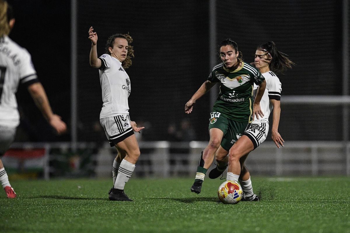 Fotogalería: Las imagénes del Cacereño Femenino-Fundación Albacete