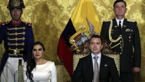 Noboa obre una crisi política al destituir la seva vicepresidenta