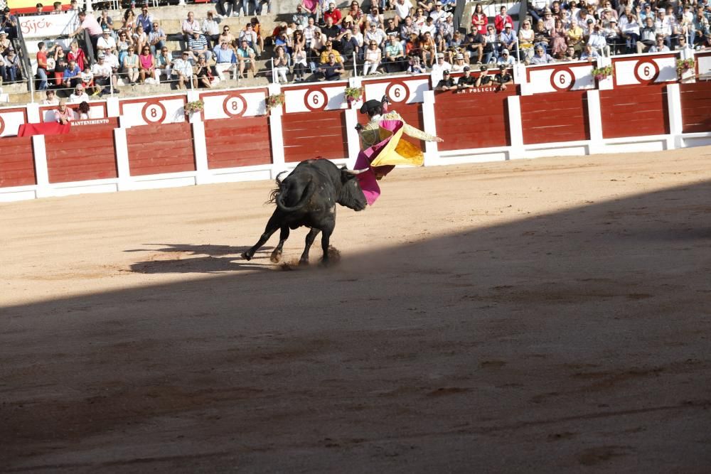 Novillada con picadores en El Bibio