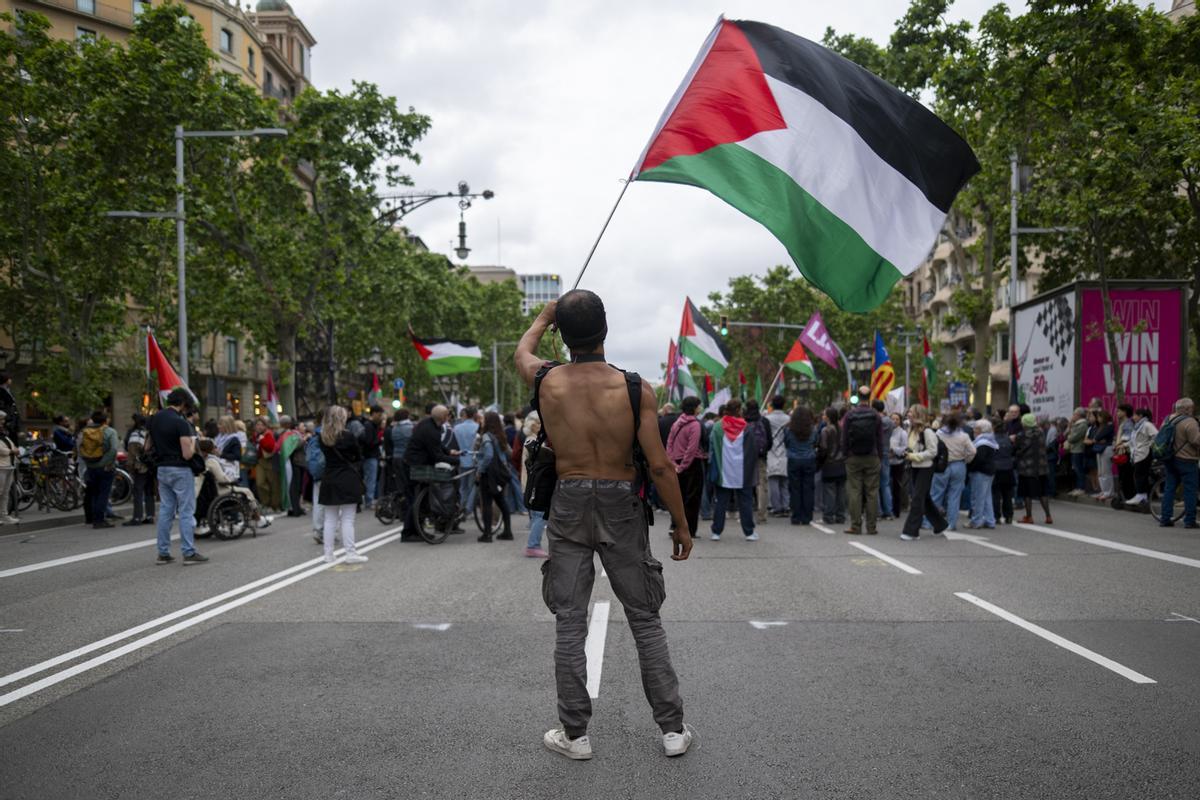 Concentración en Barcelona contra el secuestro por parte de Israel de los miembros de la flotilla a Gaza