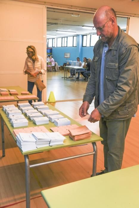 10-11-19 CANARIAS Y ECONOMIA. CIUDAD. LAS PALMAS DE GRAN CANARIA. Reportaje por colegios electorales de la ciudad. Recorrido por colegios electorales de la ciudad. Fotos: Juan Castro.  | 10/11/2019 | Fotógrafo: Juan Carlos Castro