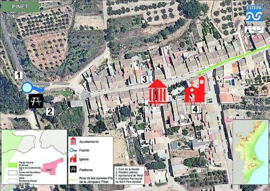 Plaza e Iglesia parroquial San Pedro
Apostol. |