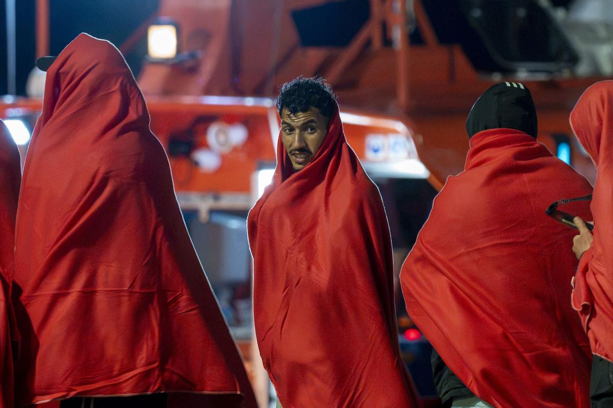 Rescate de 241 migrantes de tres pateras cerca de Lanzarote (20/08/2026)