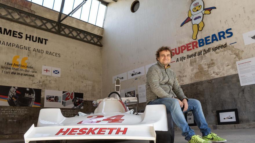 Imatges del bòlid Hesketh de Fórmula 1 que conduïa James Hunt, propietat de Miquel Liso a Manresa