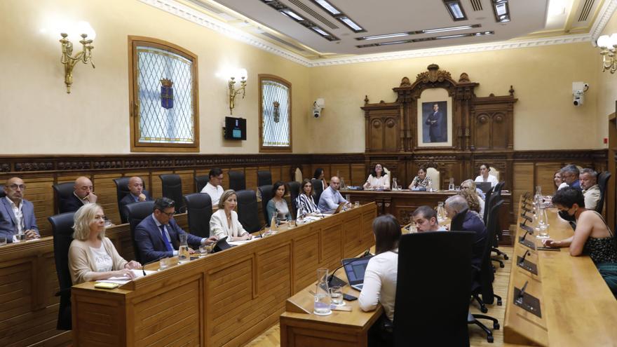 Rifirrafe en el pleno de Gijón por la herencia del anterior gobierno local: &quot;Es un desastre administrativo y presupuestario&quot;