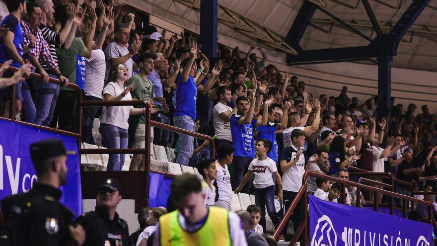 El Alzira FS renueva la mitad de sus abonados en una semana pese al descenso