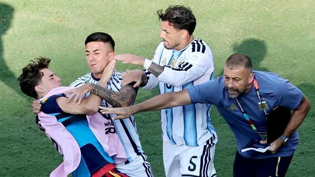 La FIFA sanciona Gavi, Nahuel, Paredes, Almada i Ayala per la tangana de la final del Mundial