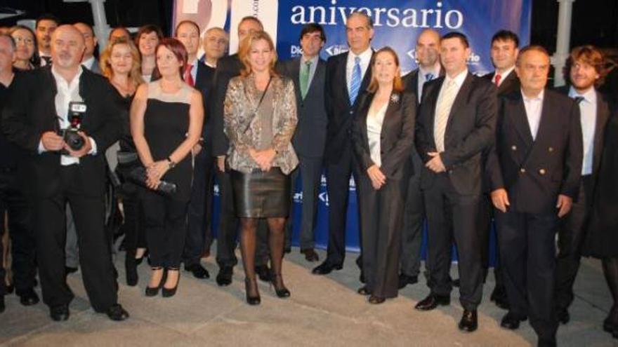 La ministra, Ana Pastor, (con chaqueta y pantalones) ayer en un acto en l&#039;Hemisfèric.