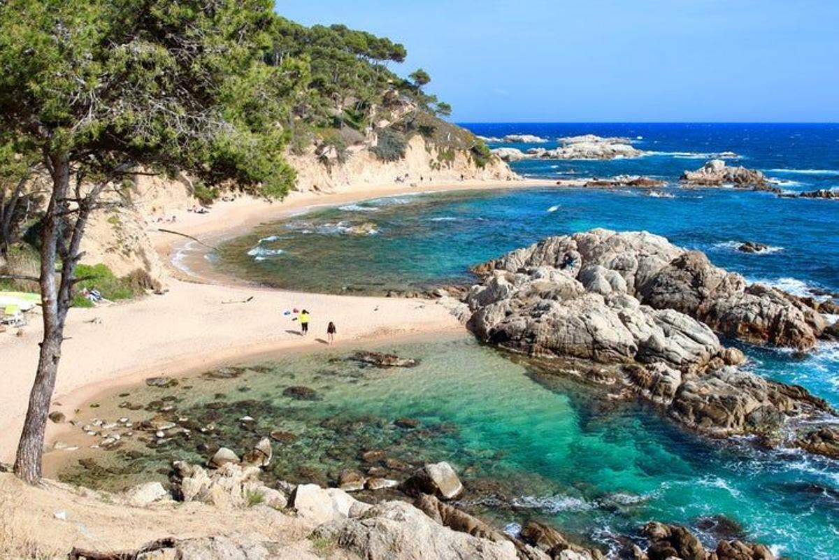 10. Cala Estreta, Girona