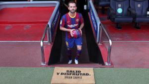 Presentación oficial de Miralem Pjanic como jugador del FC Barcelona en el Camp Nou.