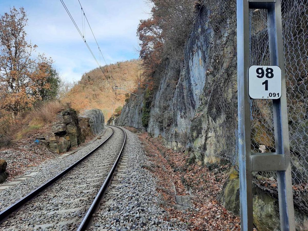 Tram de via després de les obres d'adequació d'Adif