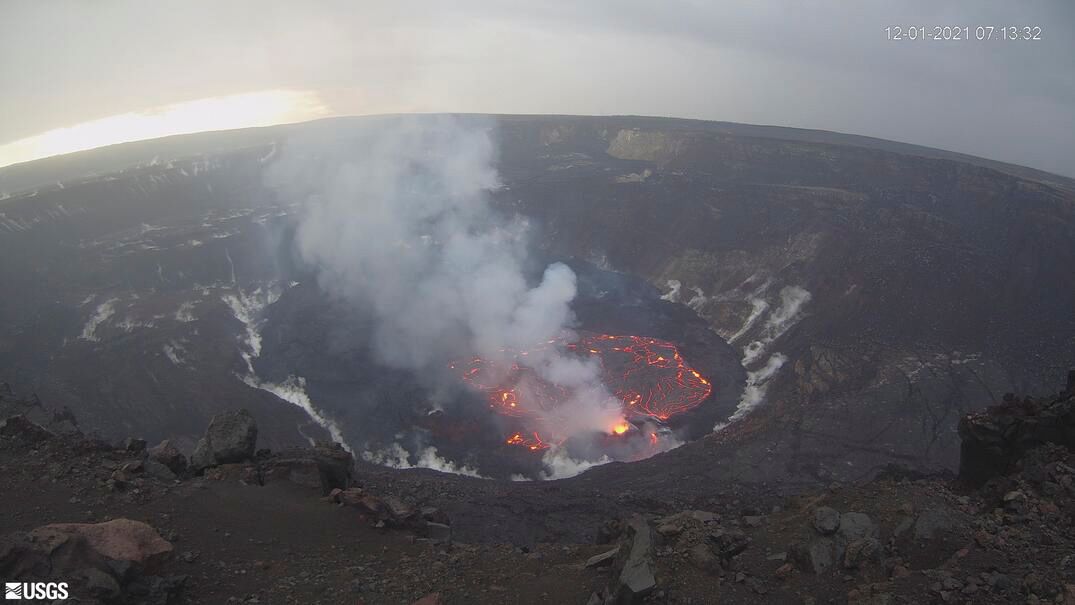 El volcán de La Palma continúa con su actividad explosiva