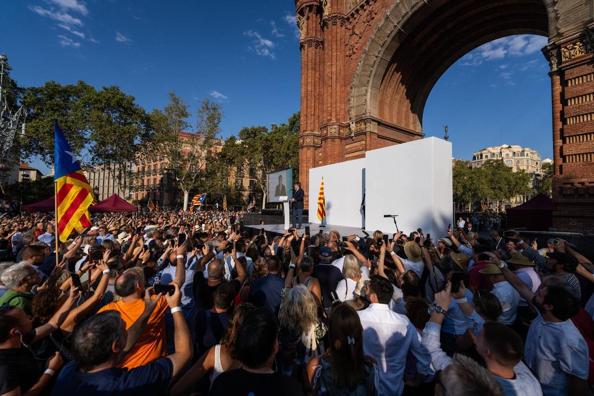 Puigdemont aparece en Barcelona después de siete años