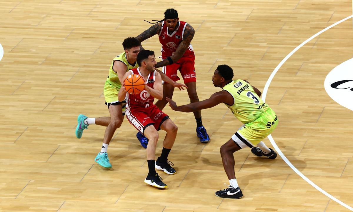 PARTIDO DE LIGA BALONCESTO ACB LIGA ENDESA, CASADEMONT ZARAGOZA - HIPOS LLEIDA LERIDA, PABELLO PRINCIPE FELIPE