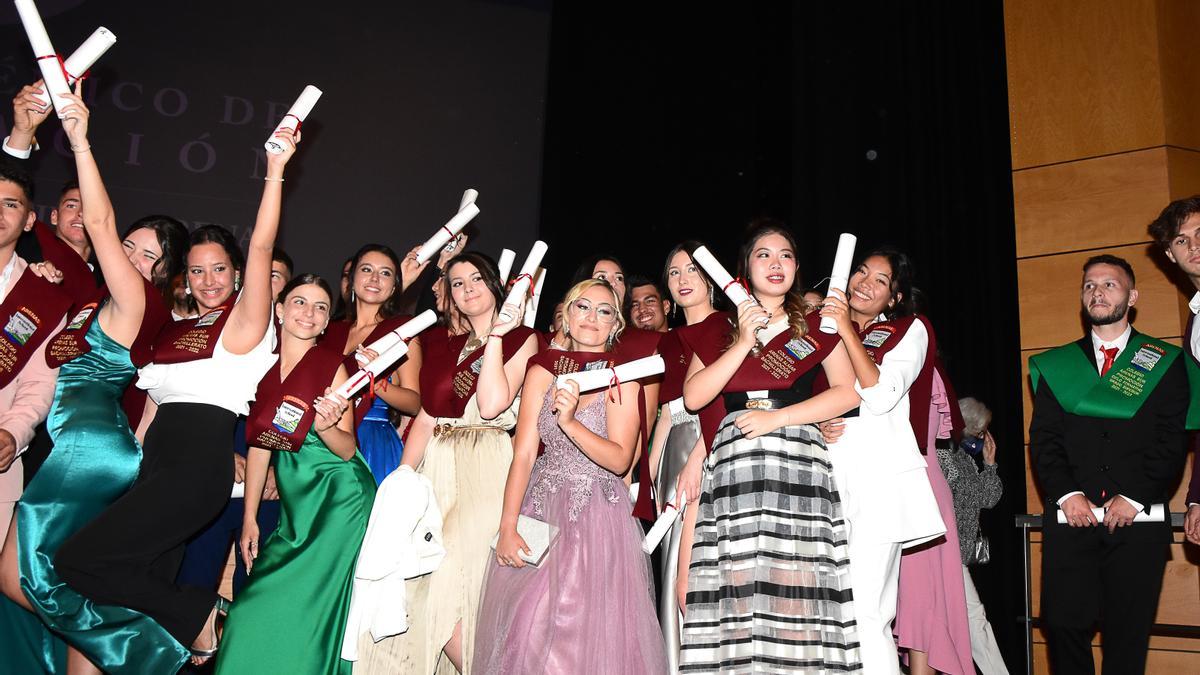 La Comunidad Educativa Arenas celebró su acto de graduación