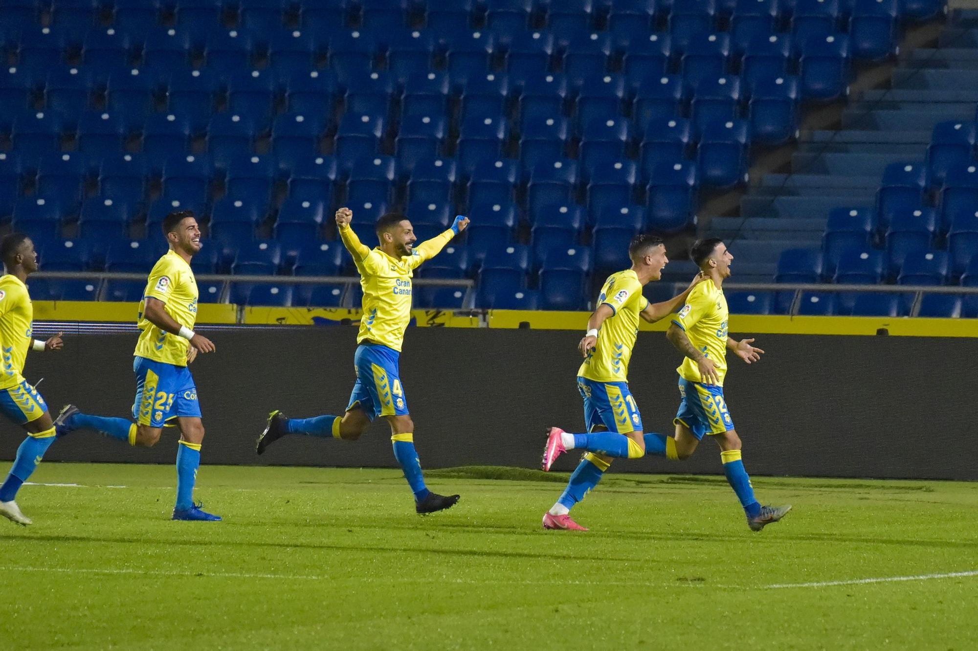 El partido del derbi UD Las Palmas - CD Tenerife, en imágenes