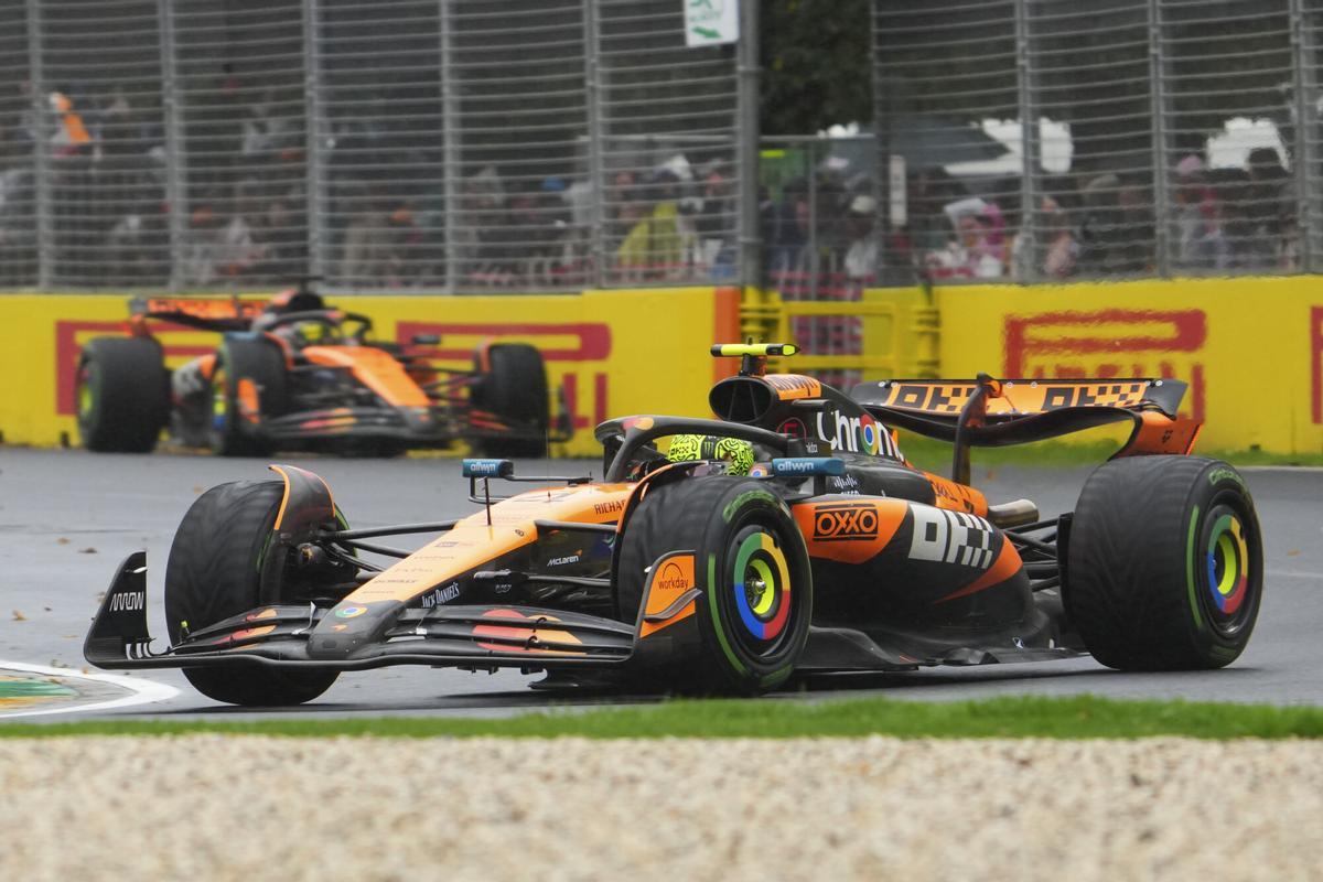 McLaren driver Lando Norris of Britain steers his car during the Australian Formula One Grand Prix at Albert Park, in Melbourne, Australia, Sunday, March 16, 2025. (AP Photo/Scott Barbour)