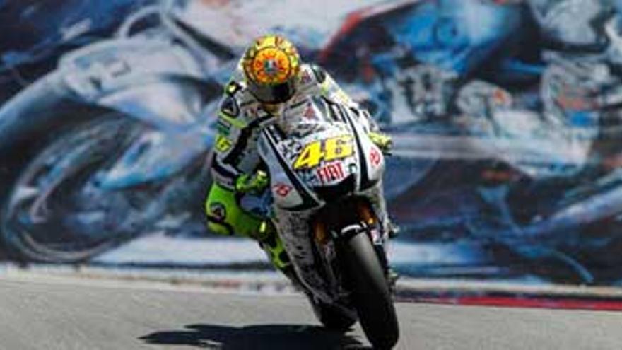 Rossi sufre en Laguna Seca