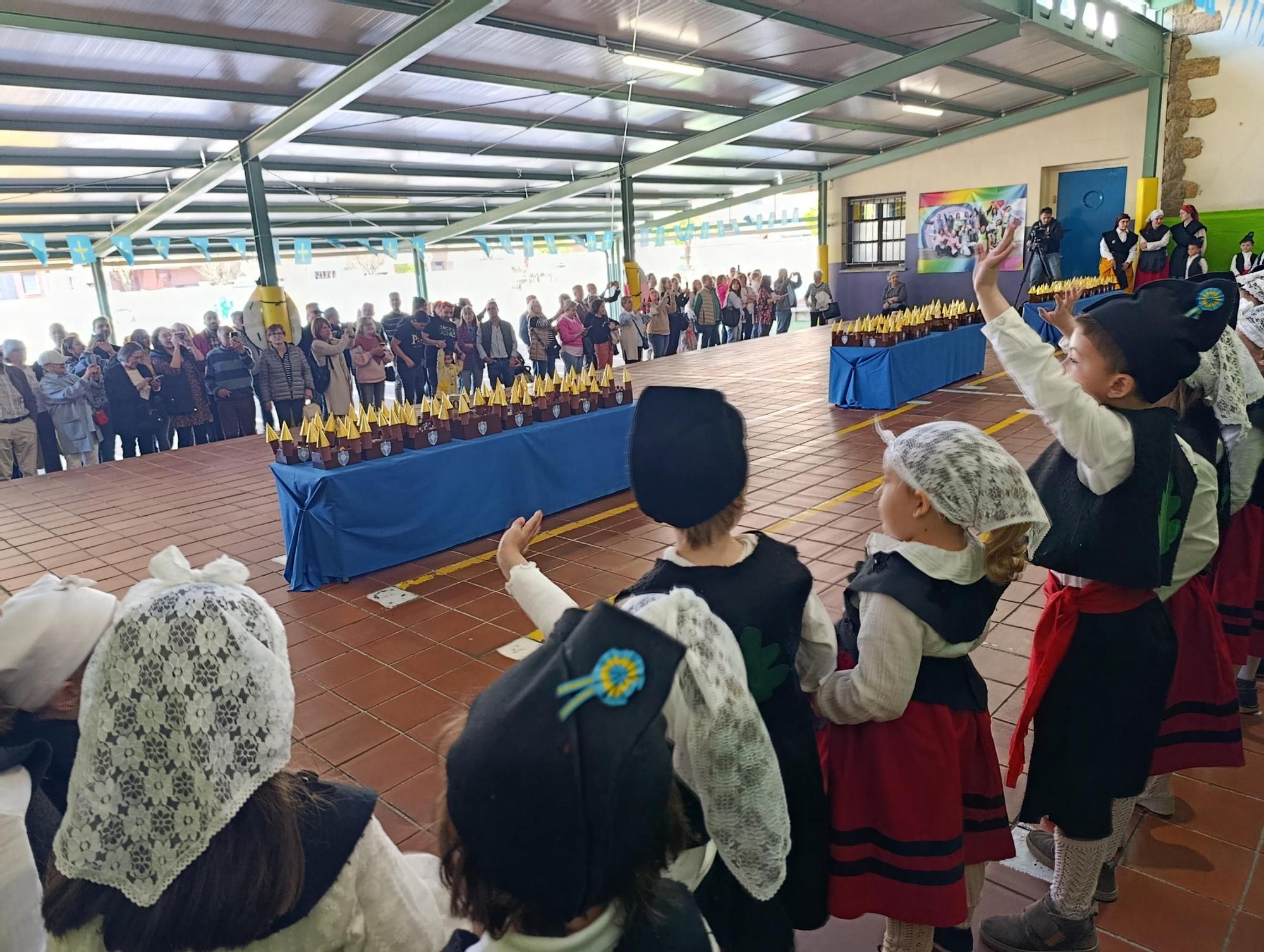 Así fue el Mercadillo de Güevos Pintos Solidarios del Peña Careses