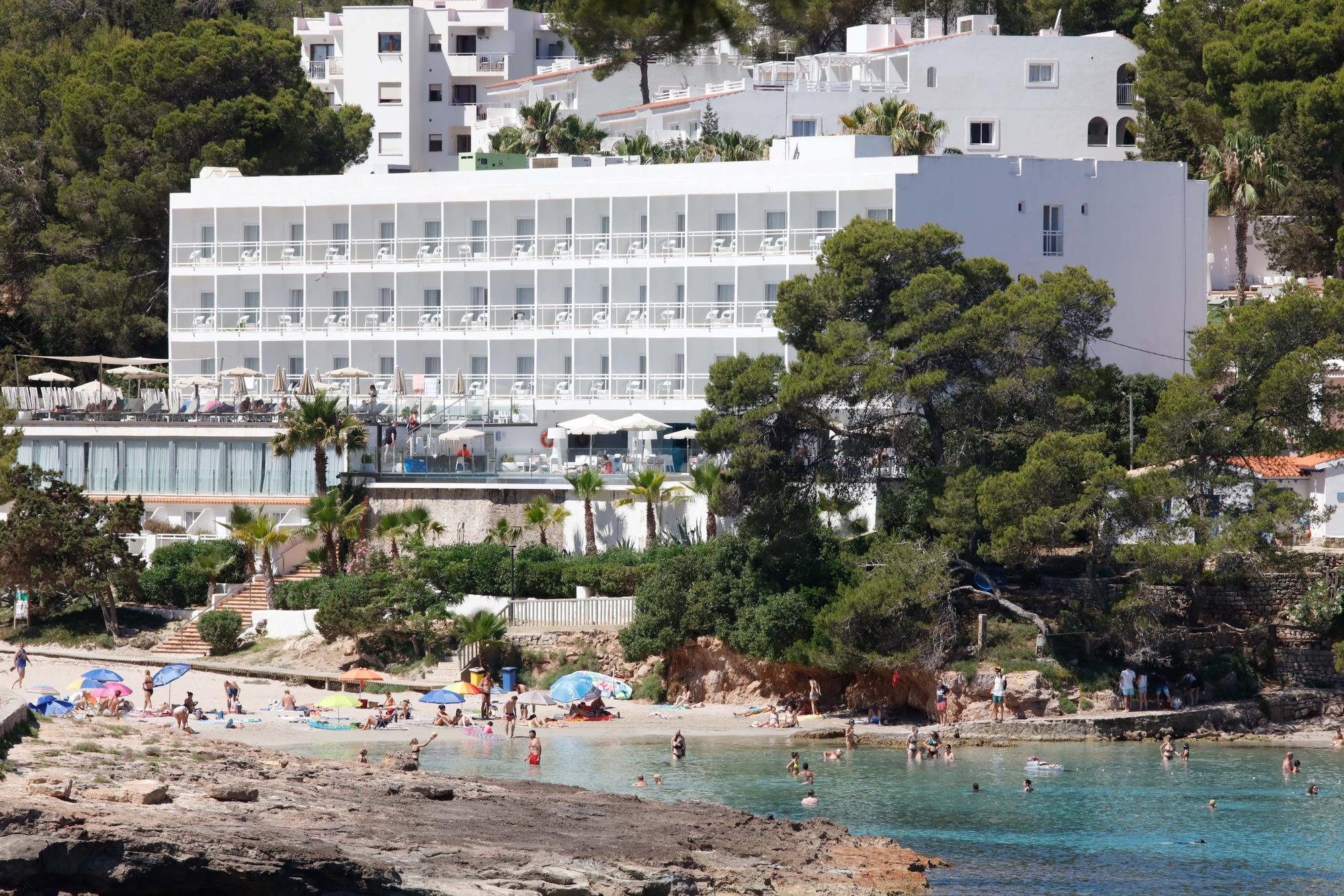 Turismo en Ibiza: Portinatx, destino para adultos