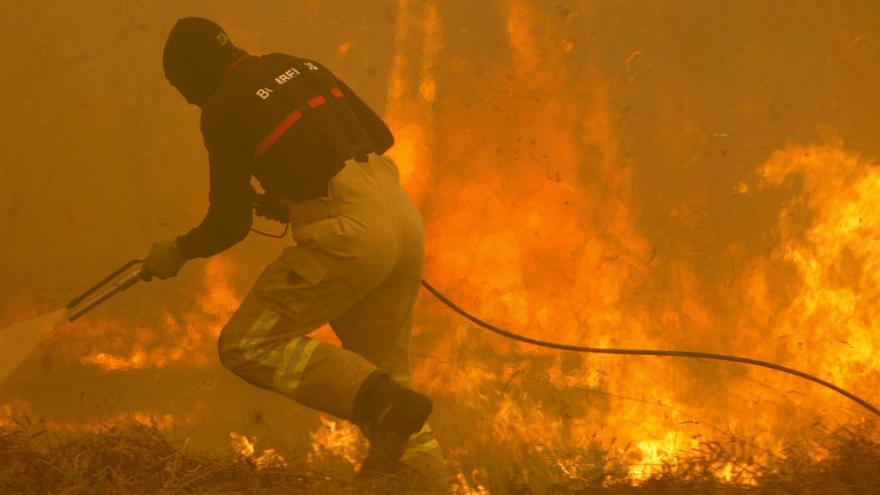 Quarta víctima mortal en els incendis de Galícia