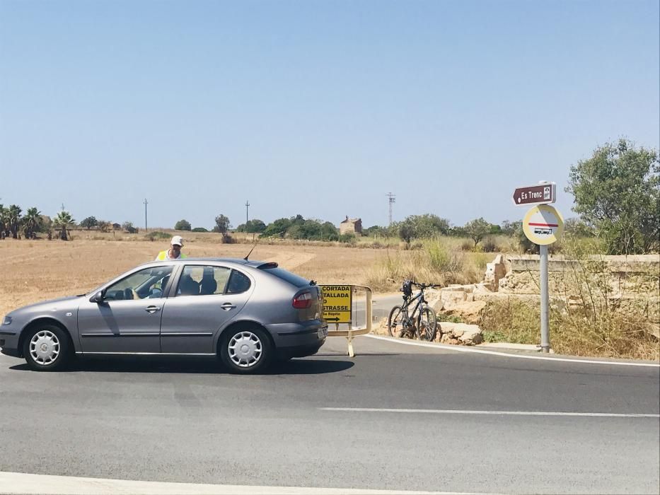 Verkehrschaos am Naturstrand Es Trenc