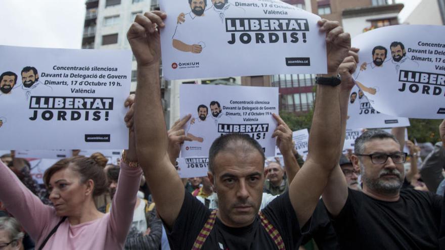 Manifestación por la libertad de los &#039;Jordis&#039; en Valencia.