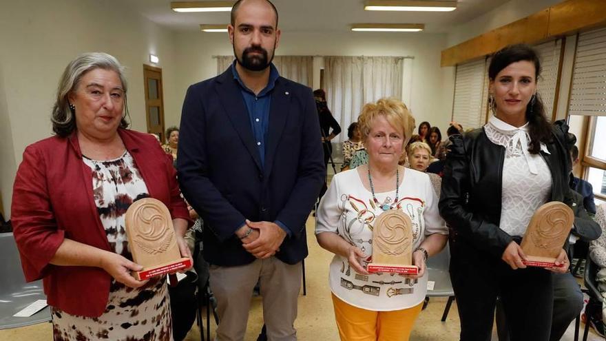 Les Filanderes y La Casa Malva reciben en La Granja los premios &quot;Progreso&quot;