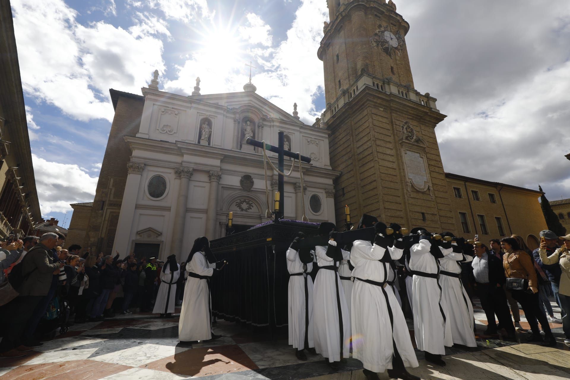 En imágenes | Procesiones del Jueves Santo en Zaragoza