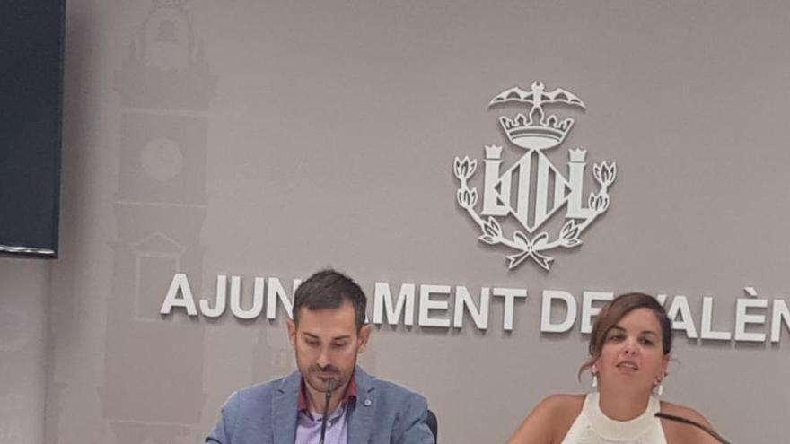 Sergi Campillo y Sandra Gómez, en una rueda de prensa.