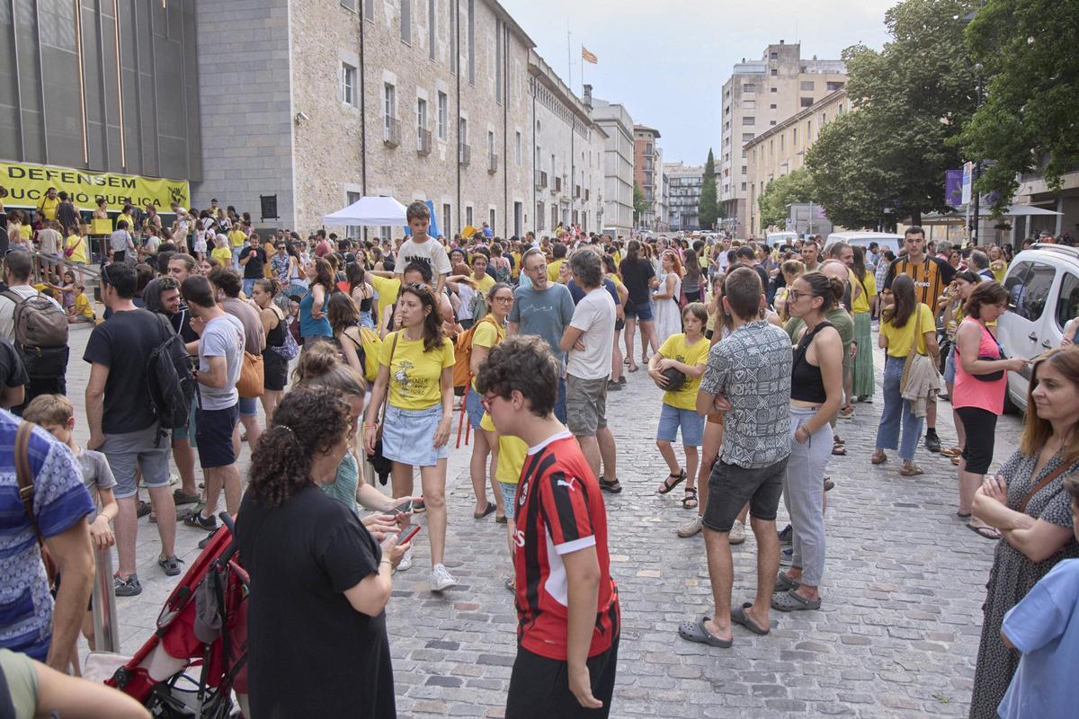 Les imatges de la protesta dels docents gironins contra el preacord d'Educació Les imatges de la protesta dels docents gironins contra el preacord d'Educació