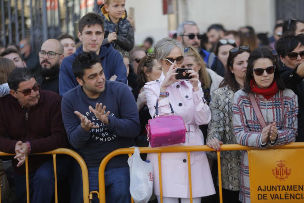 Búscate en el público de la mascletà del 1 de marzo