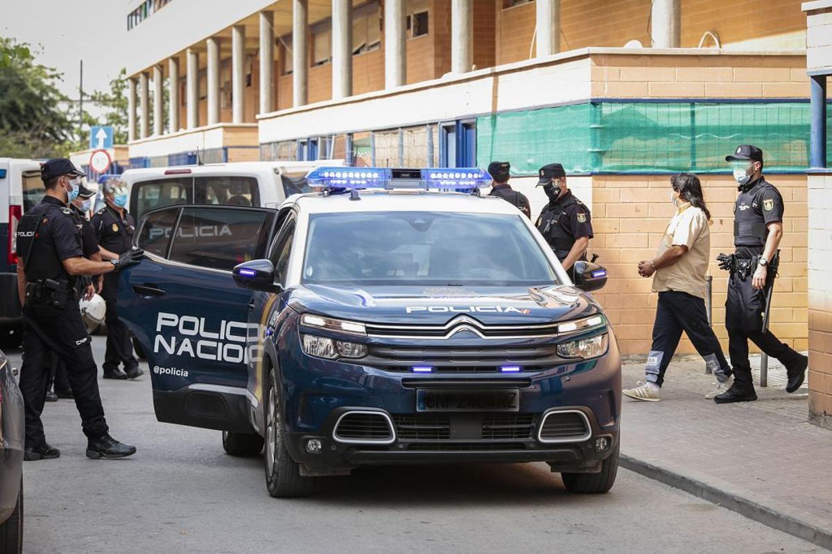 Intervención policial. Menudeo, gallos y tortugas en Ministriles, Lorca-3577.jpg