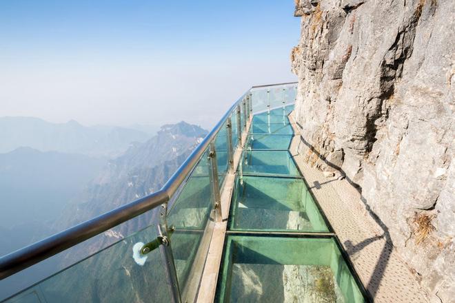 Coiling Dragon Clift en Tianmen Mountain