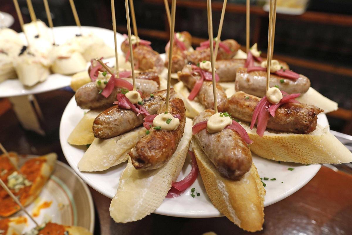 Les imatges del Zanpanzar, la primera taverna basca de Girona Les imatges del Zanpanzar, la primera taverna basca de Girona