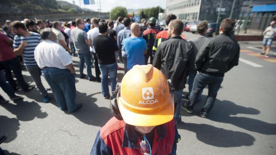 Un trabajador de Alcoa: &quot;Si nos quitan esto, no tenemos nada&quot;