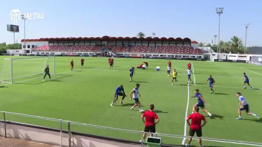 El golazo de Diakhaby en el entrenamiento del Valencia CF